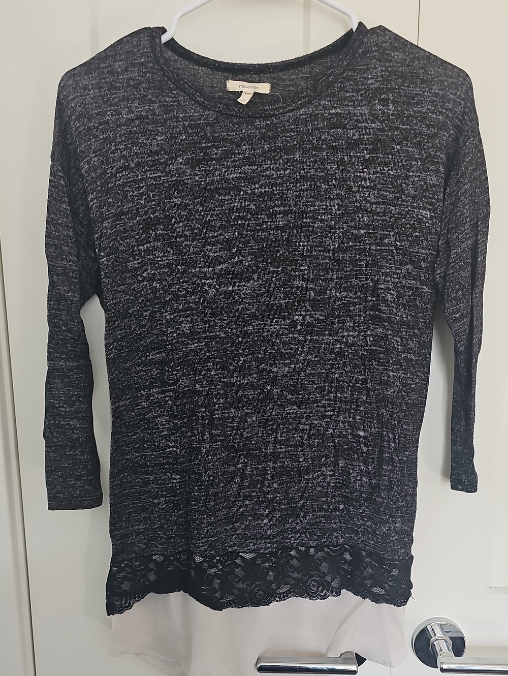 Maurixes Black Long Sleeve Lace-Hem Top With Sinched Back